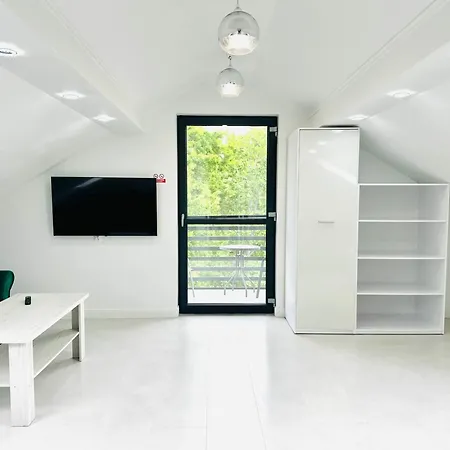 アパート Szafir I